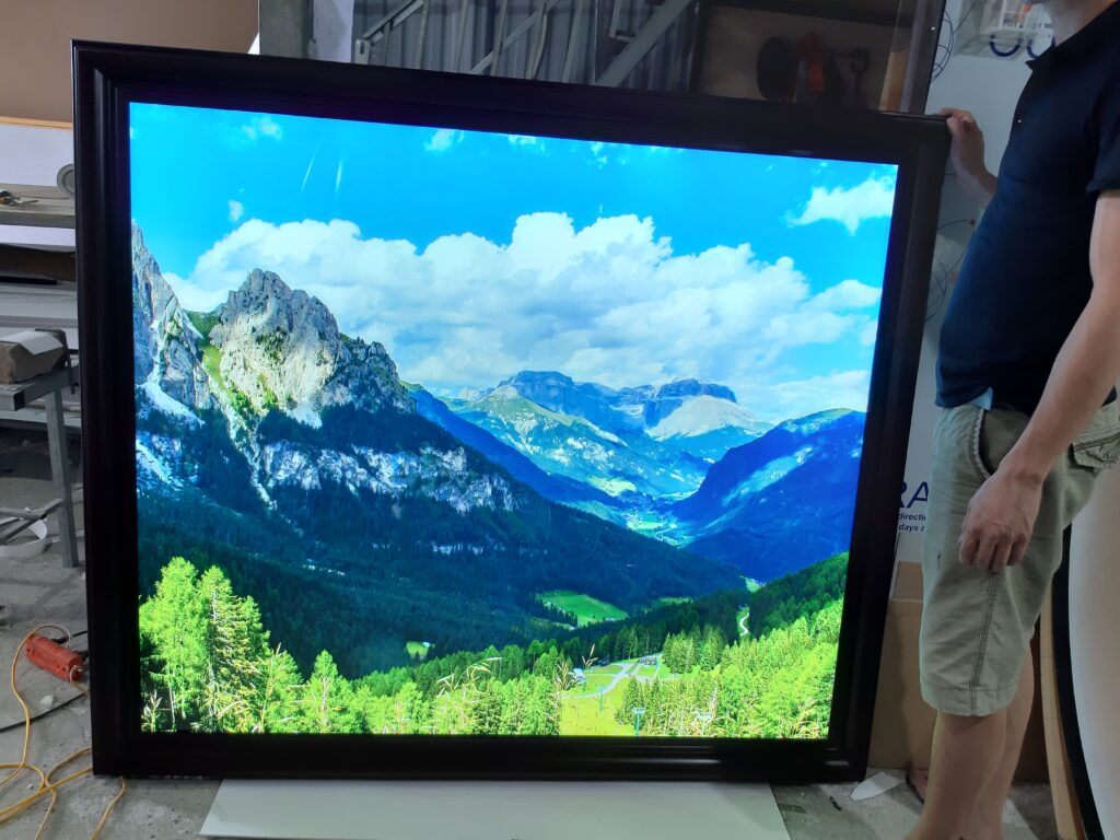 Các Dòng Tranh Điện Phổ Biến Trên Thị Trường Hiện Nay