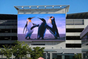 Công nghệ in UV trong tranh điện: Bí mật tạo nên độ sắc nét và chiều sâu hình ảnh