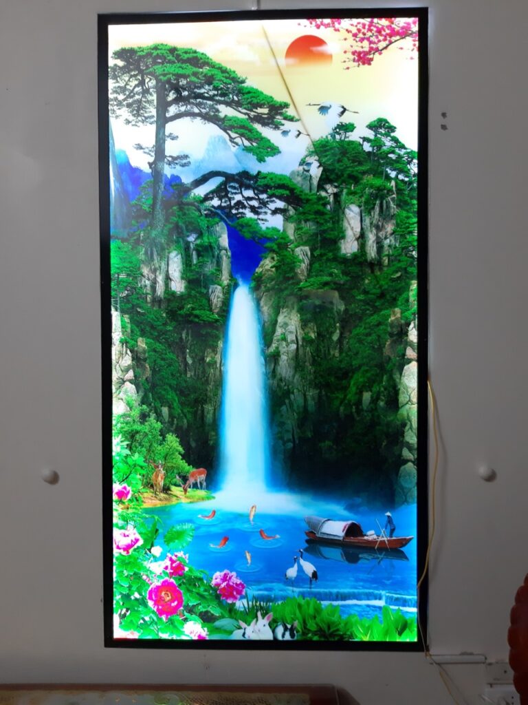 Độ Sáng Bao Nhiêu Là Phù Hợp Cho Tranh Điện Treo Trong Nhà?