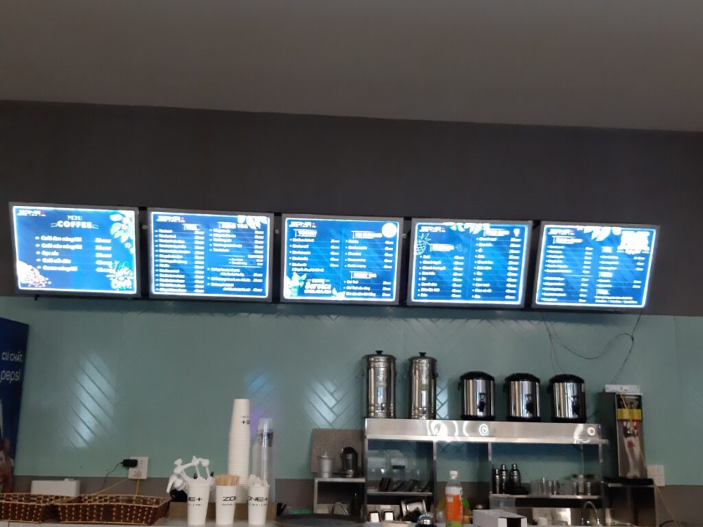 Công nghệ LED trong tranh điện: Giải mã Tuổi thọ, Chất lượng và Phân loại