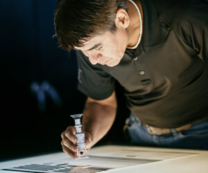 Công Nghệ In UV Trong Tranh Điện Và Lý Do Quyết Định Độ Sắc Nét