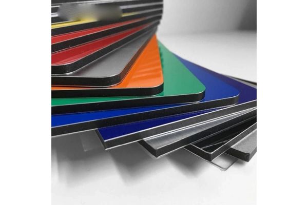 So sánh khung nhôm, khung mica và khung composite trong tranh điện