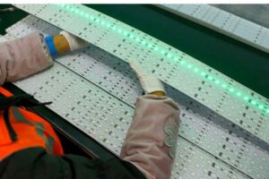 Những Lỗi Kỹ Thuật Thường Gặp Khi Sản Xuất Tranh Điện