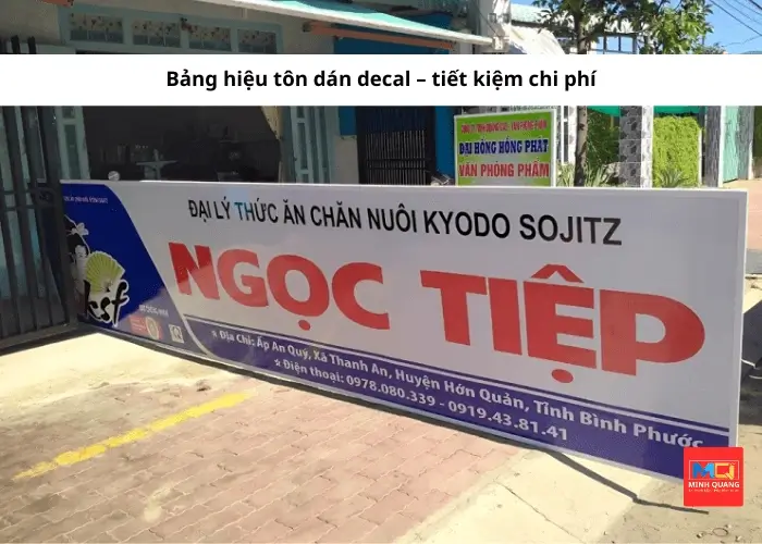 Bảng hiệu tôn dán decal – tiết kiệm chi phí